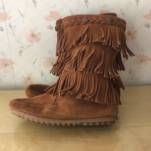 Minnetonka Girls Boots
